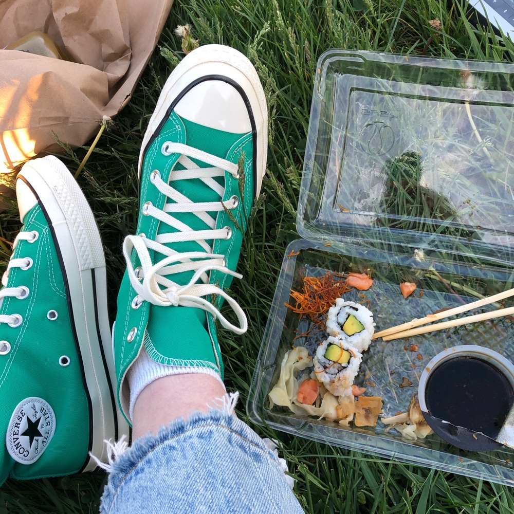 selling my green converse 💚 (Chuck 70s)